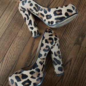 Steve Madden leopard block heels size 6